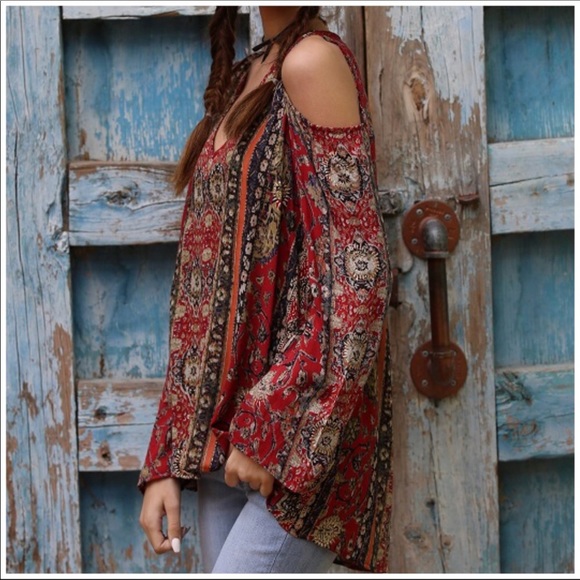 Sale. OPEN SHOULDER BOHO BEAUTY - Picture 5 of 8